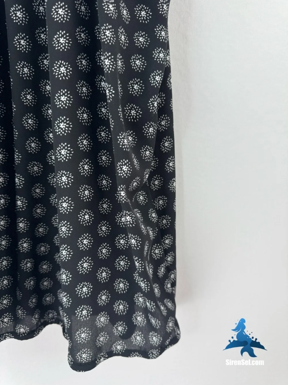 1324 LOFT Black White Star Print Swing Camisole Tank – Size M